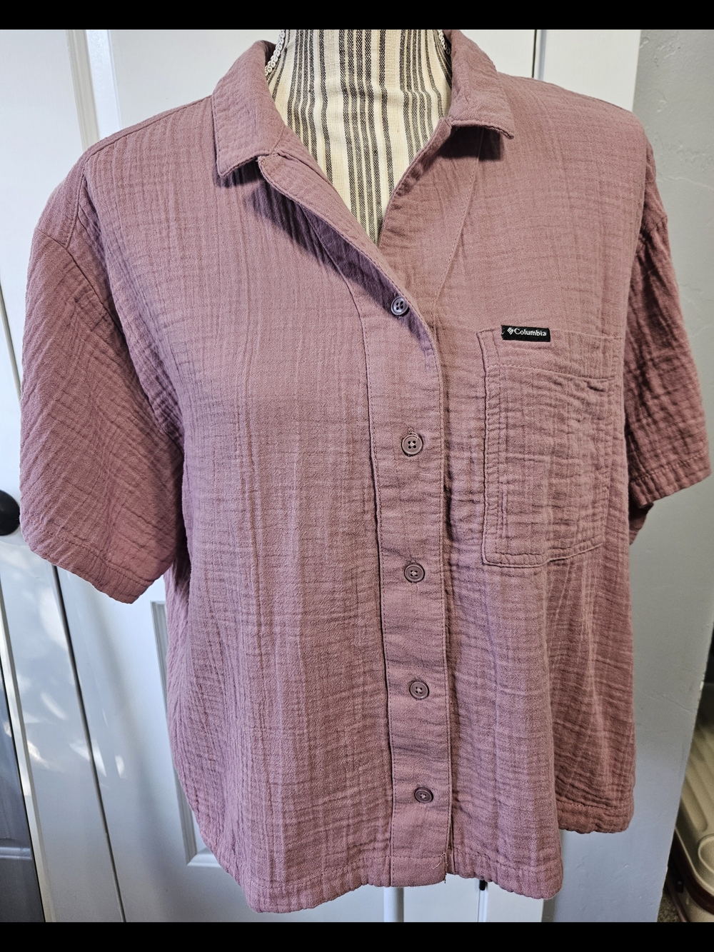 Columbia Women's Short-Sleeve Button-Front Shirt in Mauve